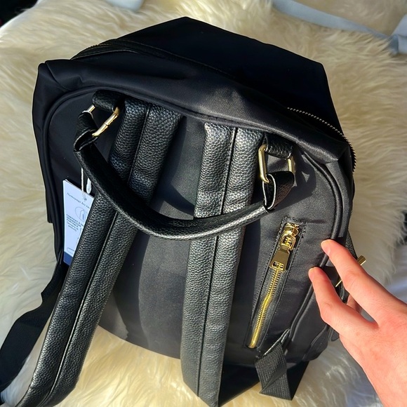 Tommy Bahama backpack in pristine condition, never worn with tags! - Picture 5 of 6